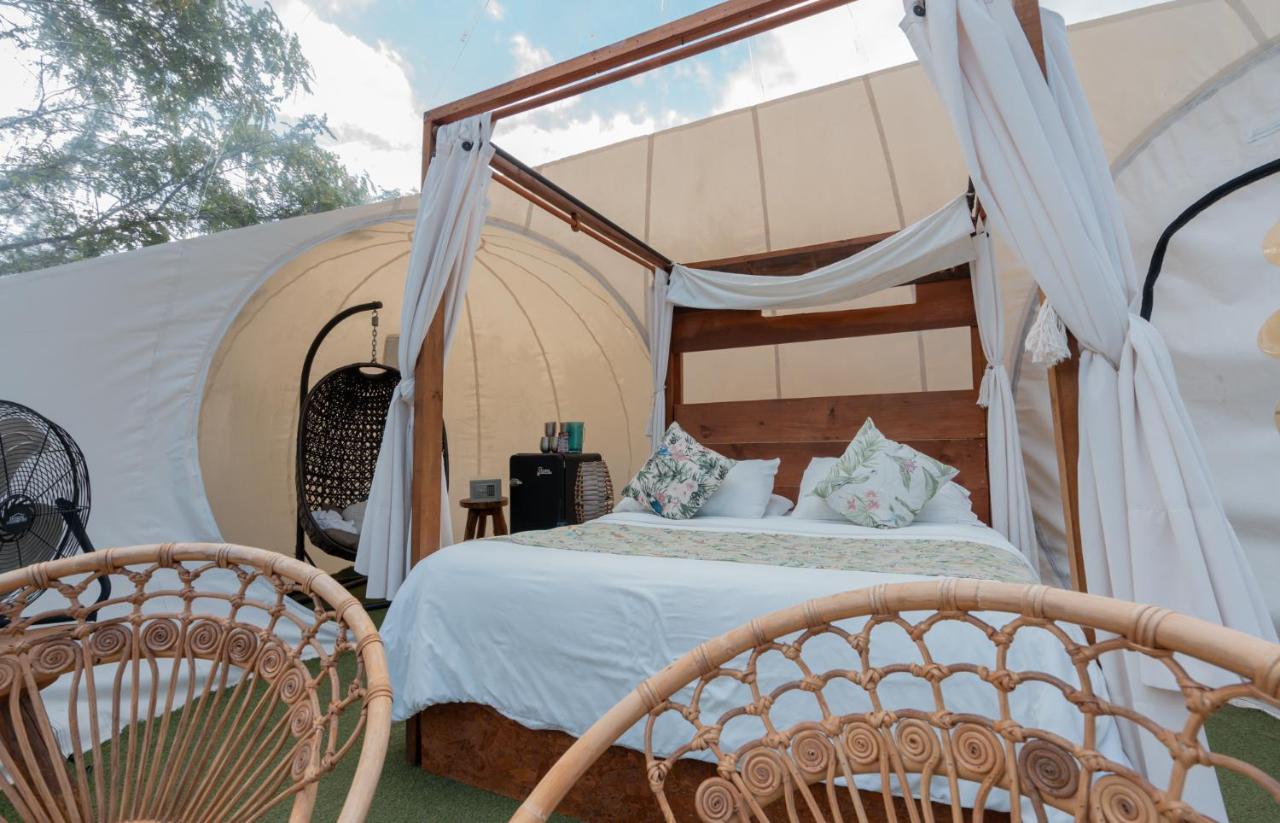 Bubblesky Glamping 40 Min From Medellin Hotel เอล เรติโร ภายนอก รูปภาพ
