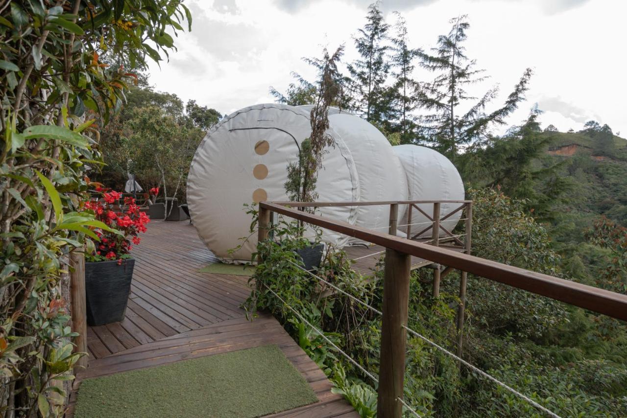 Bubblesky Glamping 40 Min From Medellin Hotel เอล เรติโร ภายนอก รูปภาพ