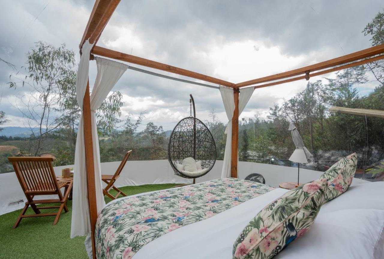 Bubblesky Glamping 40 Min From Medellin Hotel เอล เรติโร ภายนอก รูปภาพ