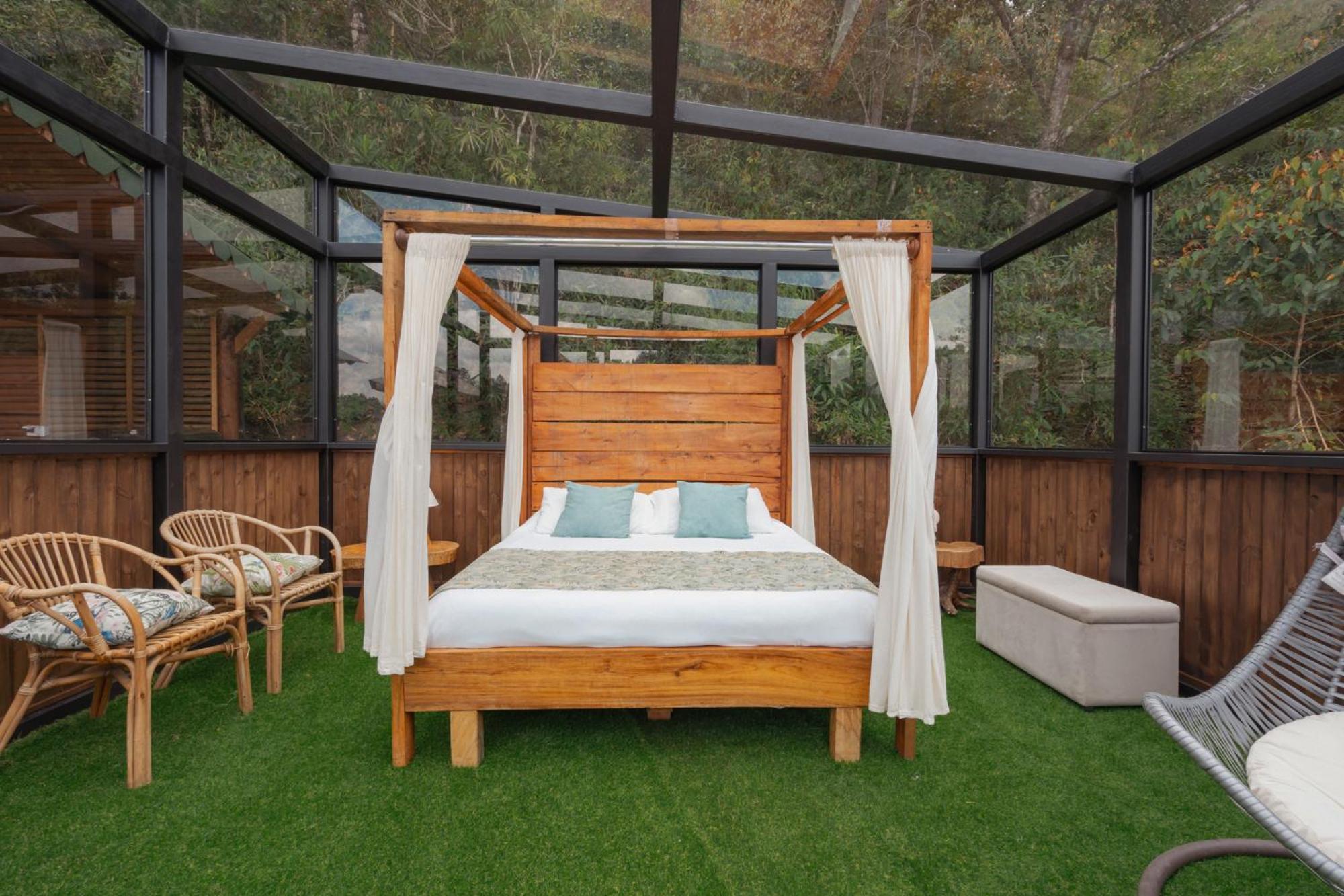 Bubblesky Glamping 40 Min From Medellin Hotel เอล เรติโร ภายนอก รูปภาพ