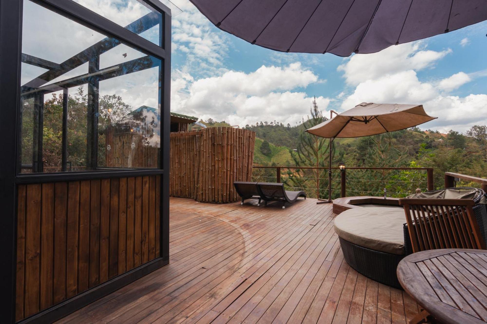 Bubblesky Glamping 40 Min From Medellin Hotel เอล เรติโร ภายนอก รูปภาพ