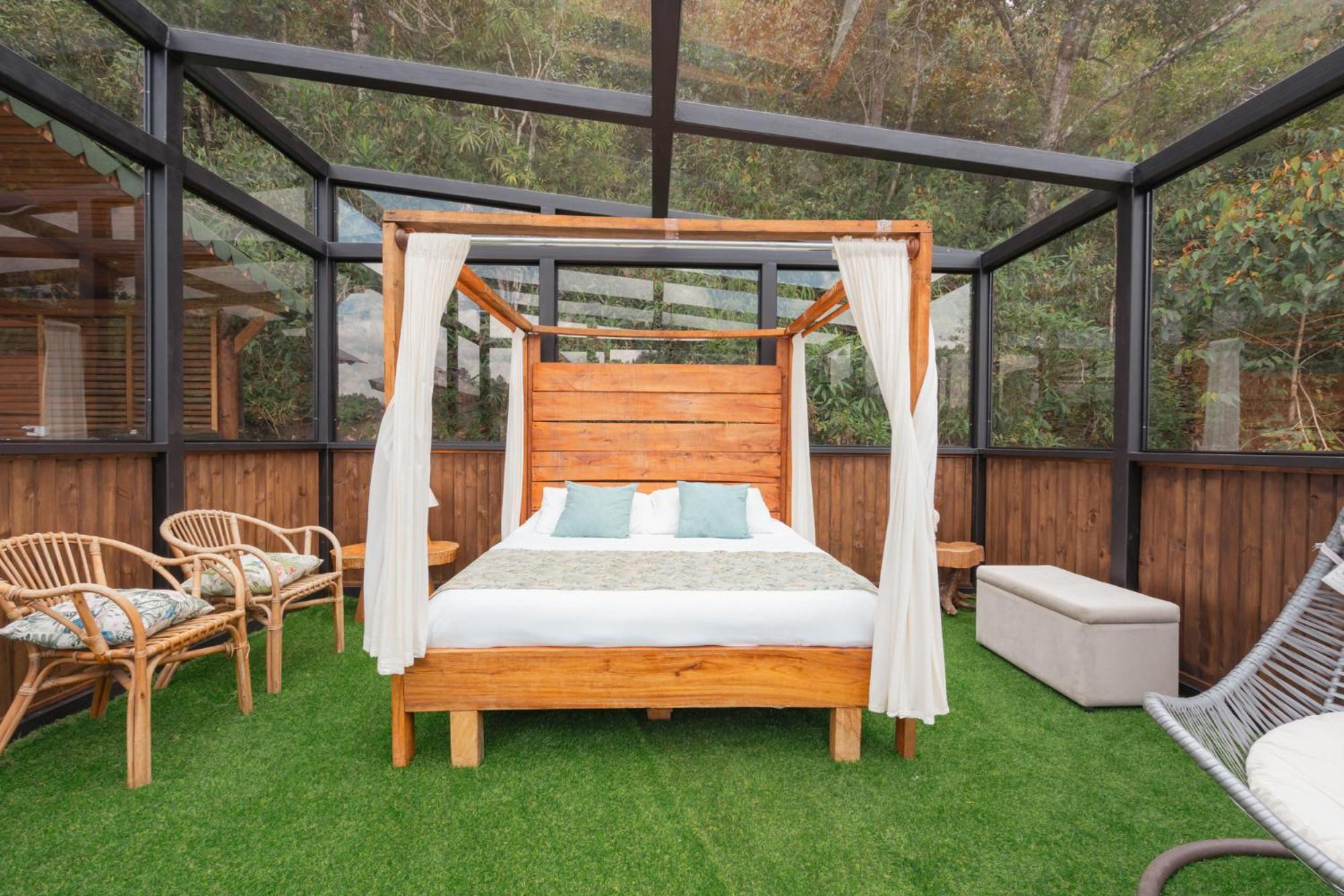 Bubblesky Glamping 40 Min From Medellin Hotel เอล เรติโร ภายนอก รูปภาพ