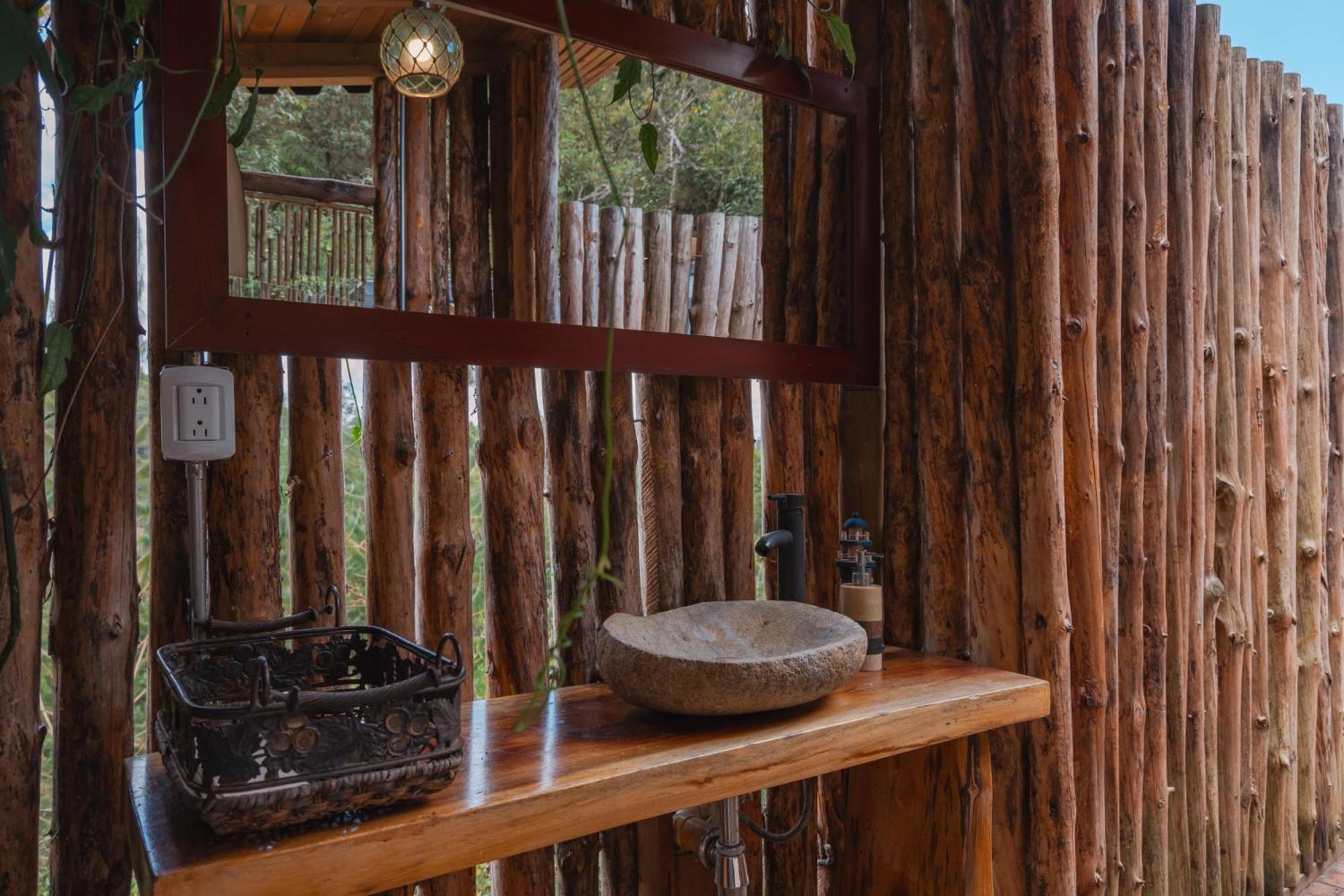 Bubblesky Glamping 40 Min From Medellin Hotel เอล เรติโร ภายนอก รูปภาพ